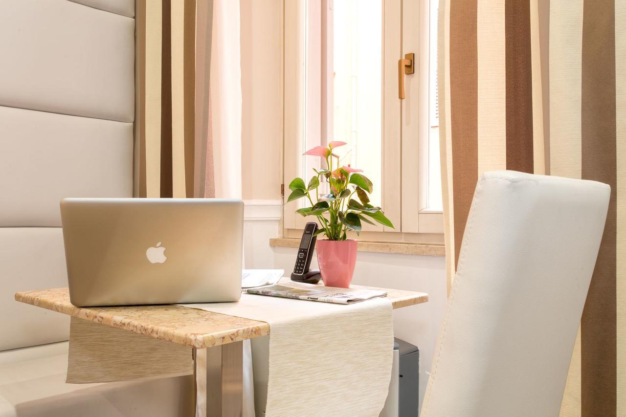 La Foresteria Luxury Suites Rome Exterior photo